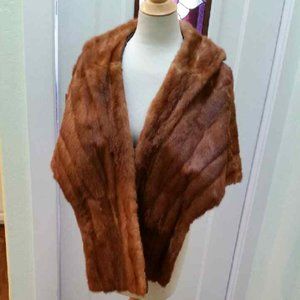 Vintage 1960s Mink Fur Capelet